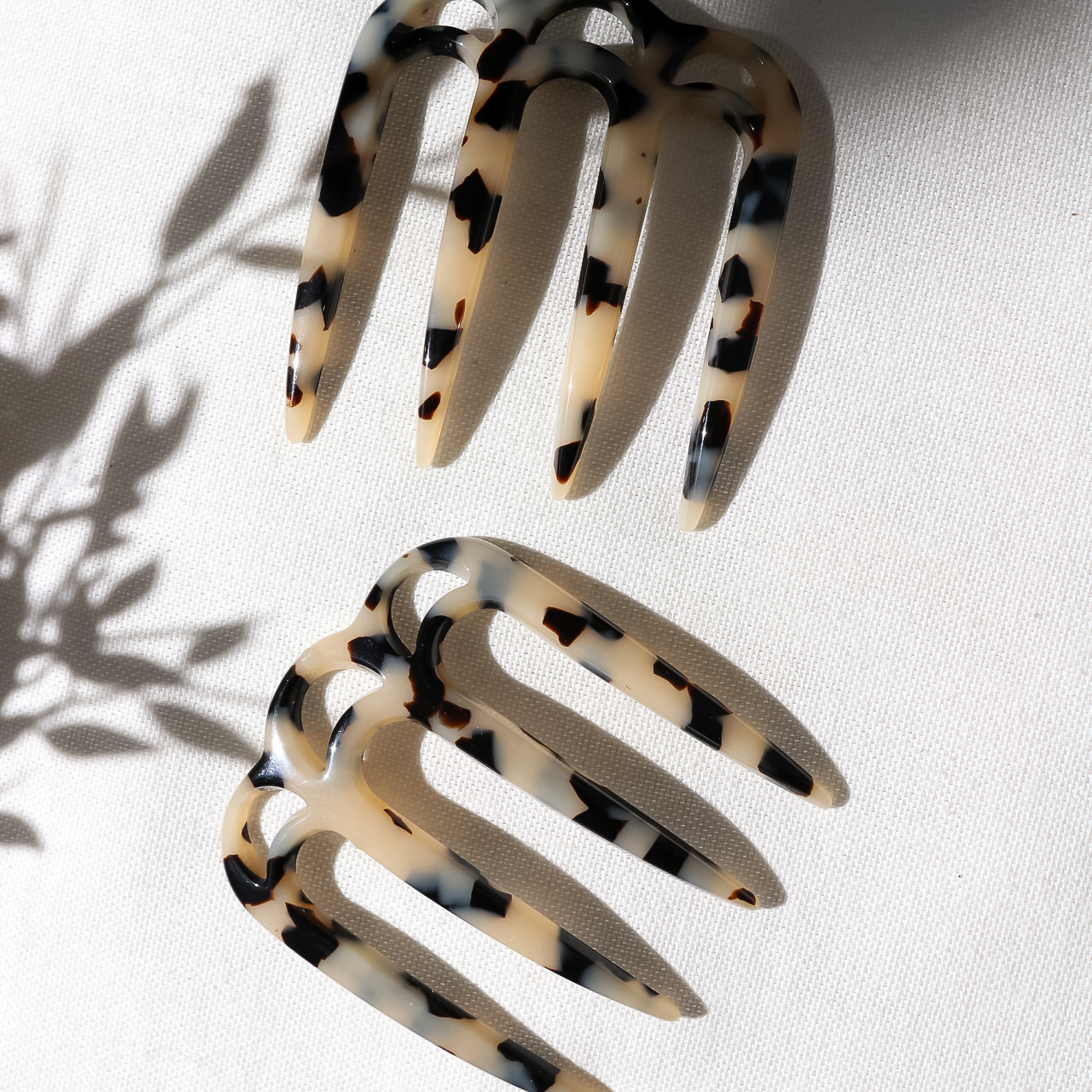 Holiday Comb MM — classic minimalist French cellulose acetate hair comb handmade in France